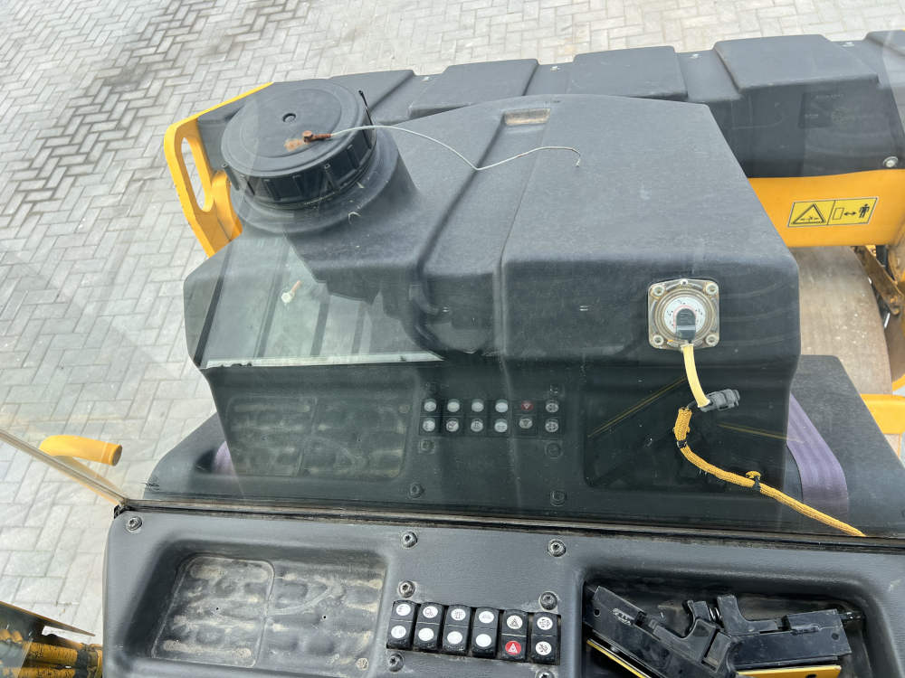 Usato 2017 Caterpillar CD 8