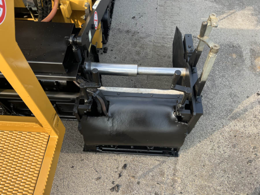 Usato 2017 Caterpillar AP 255E