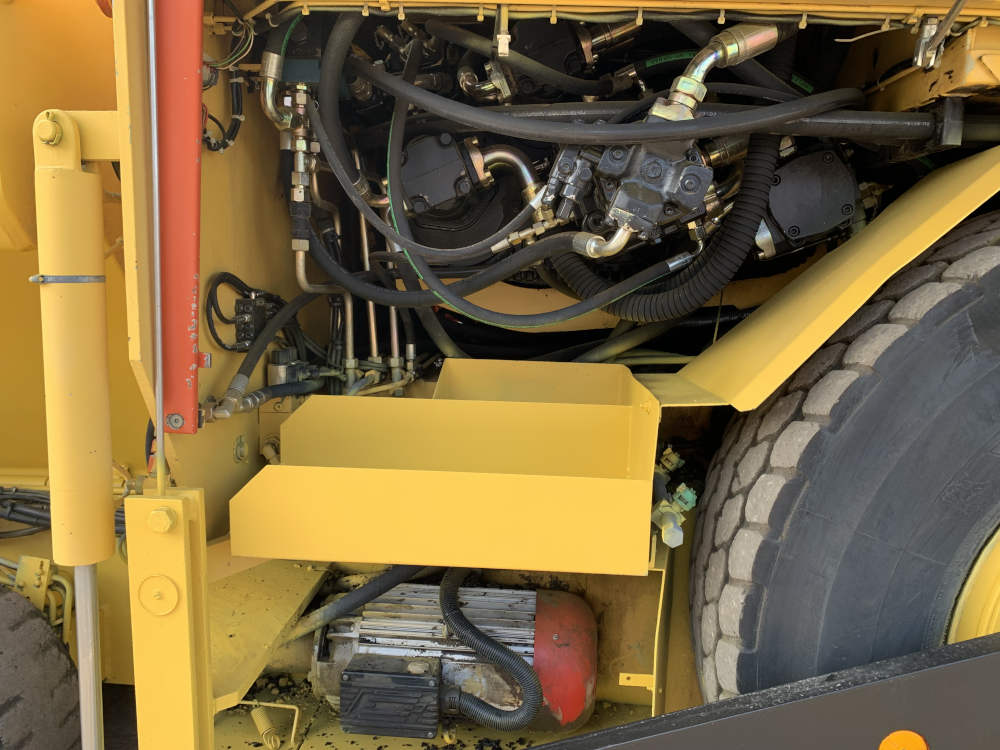 Usato 2003 Dynapac F 121 6W -278-