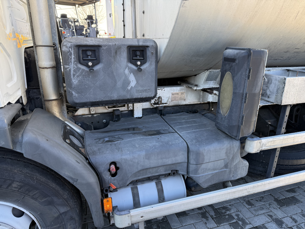 Usato 2005 Renault / Rincheval Premium 320 Dci / EPA