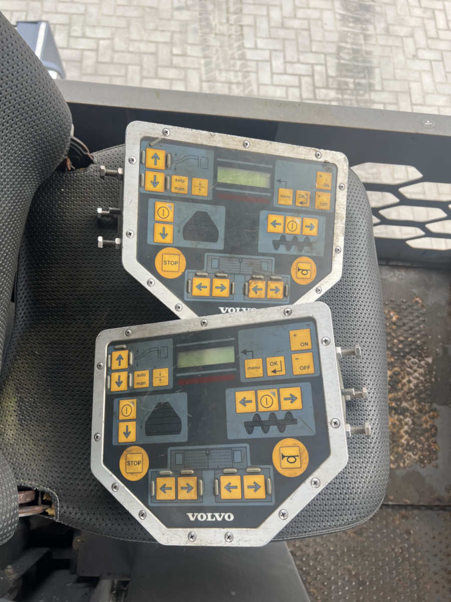 Usato 2017 Volvo P 7820C