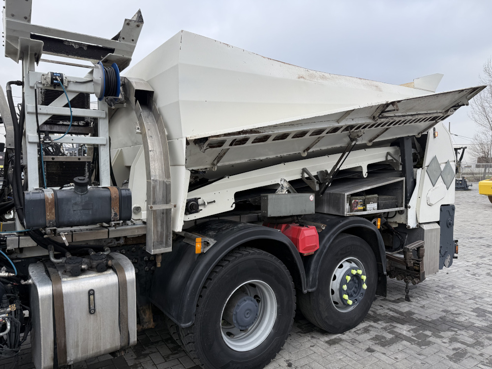 Usato 2008 Mercedes / Secmair 2536 / Chipsealer BCG 500
