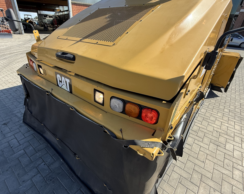Usato 2001 Caterpillar PS 300B -521-