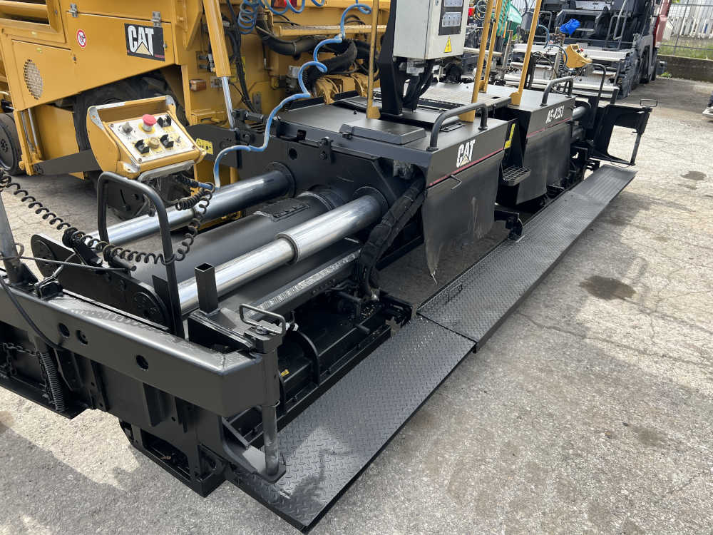 Usato 2007 Caterpillar AP 600 -150-