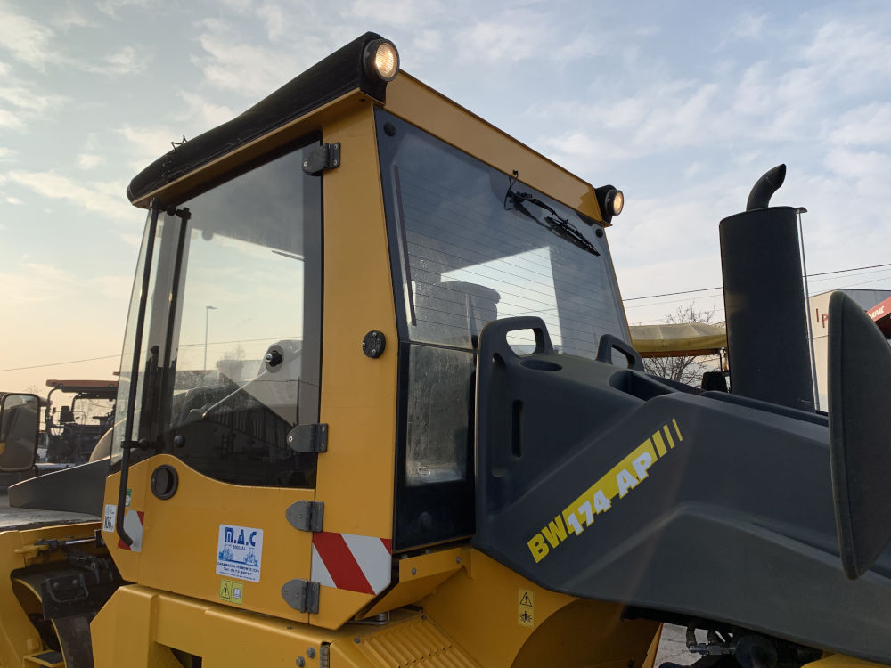 Usato 2010 Bomag BW 174 AP-4 AM