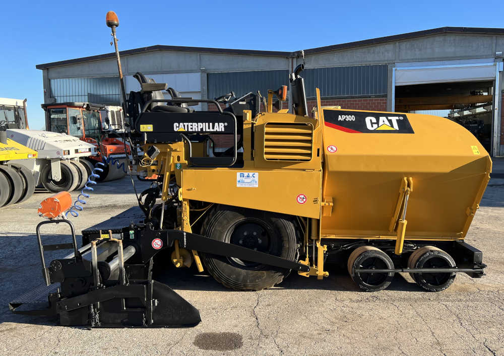 Usato 2008 Caterpillar AP 300 -146-