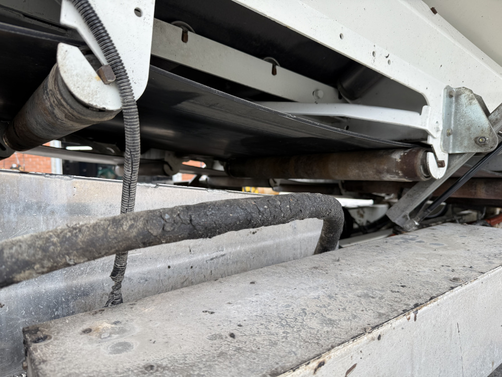 Usato 2008 Mercedes / Secmair 2536 / Chipsealer BCG 500