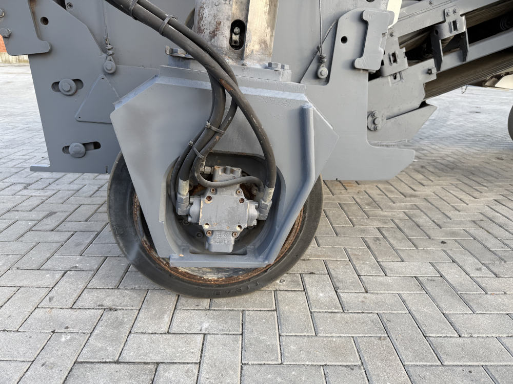 Usato 2001 Wirtgen W 1000F