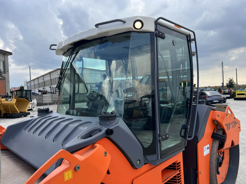 Usato 2010 Hamm HD+ 120 VV