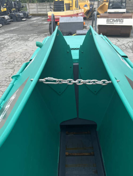 Used 2011 Vogele Super 800 -288-