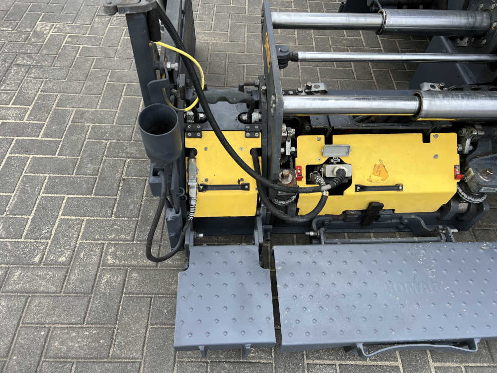 Usato 2019 Bomag BF 300 C-2