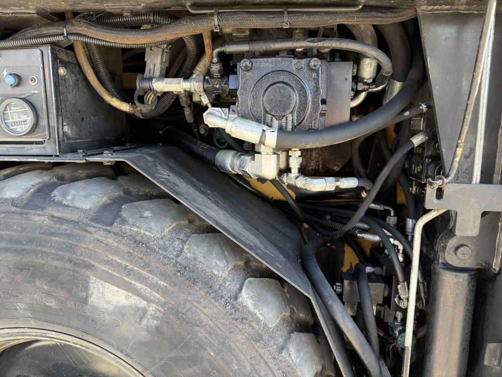 Usato 2011 Caterpillar AP 300