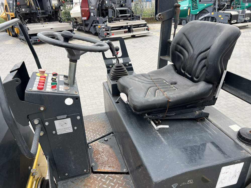 Usato 2002 Bomag BW 138 AD
