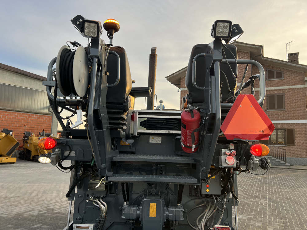 Usato 2014 Vogele S 1303-3i