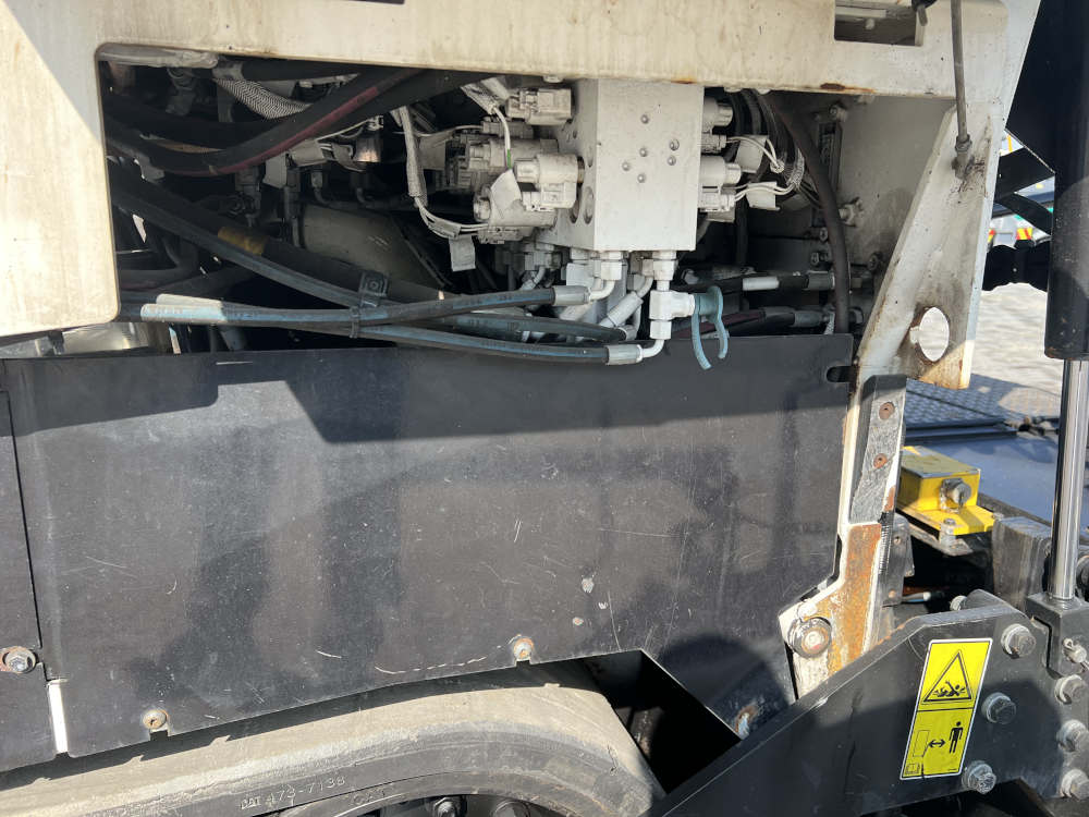 Usato 2016 Caterpillar AP 355F