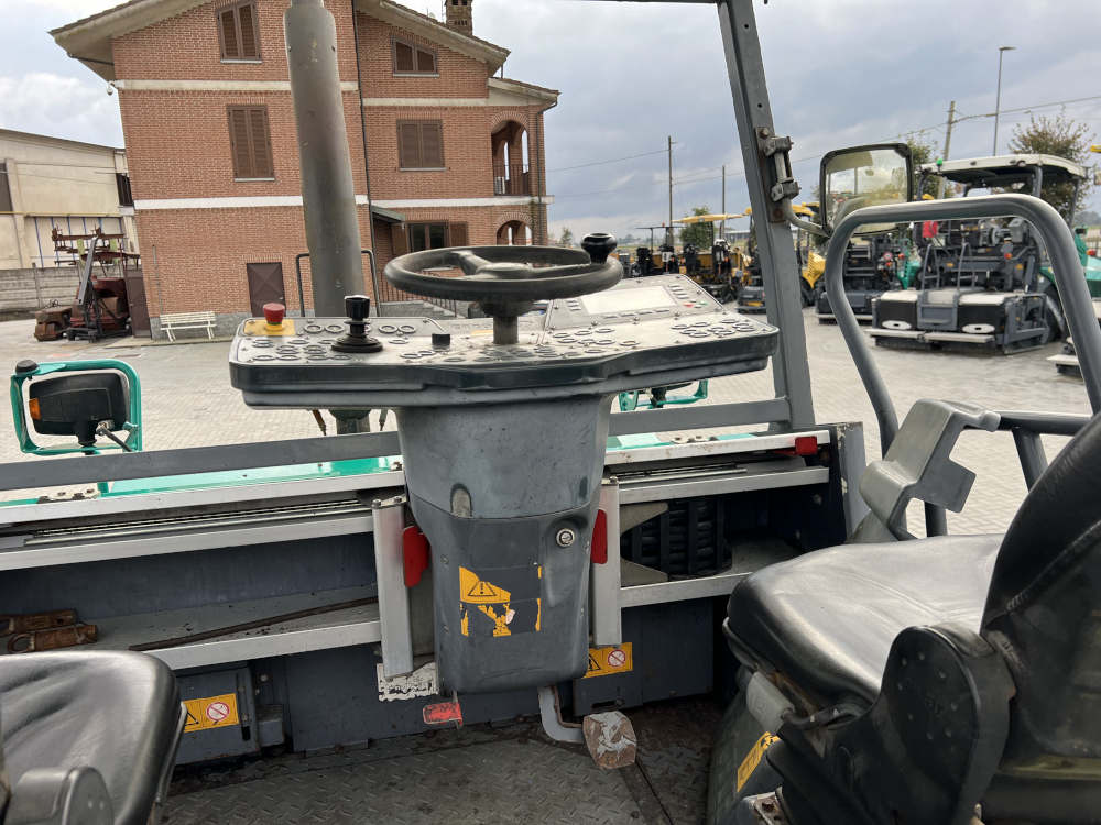 Usato 2016 Vogele S 1303-3i