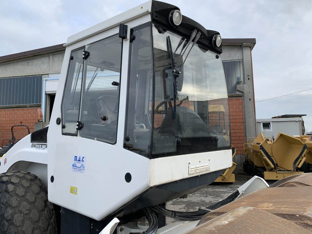 Usato 2004 Bomag BW 213 DH-4 (Deep Impact)