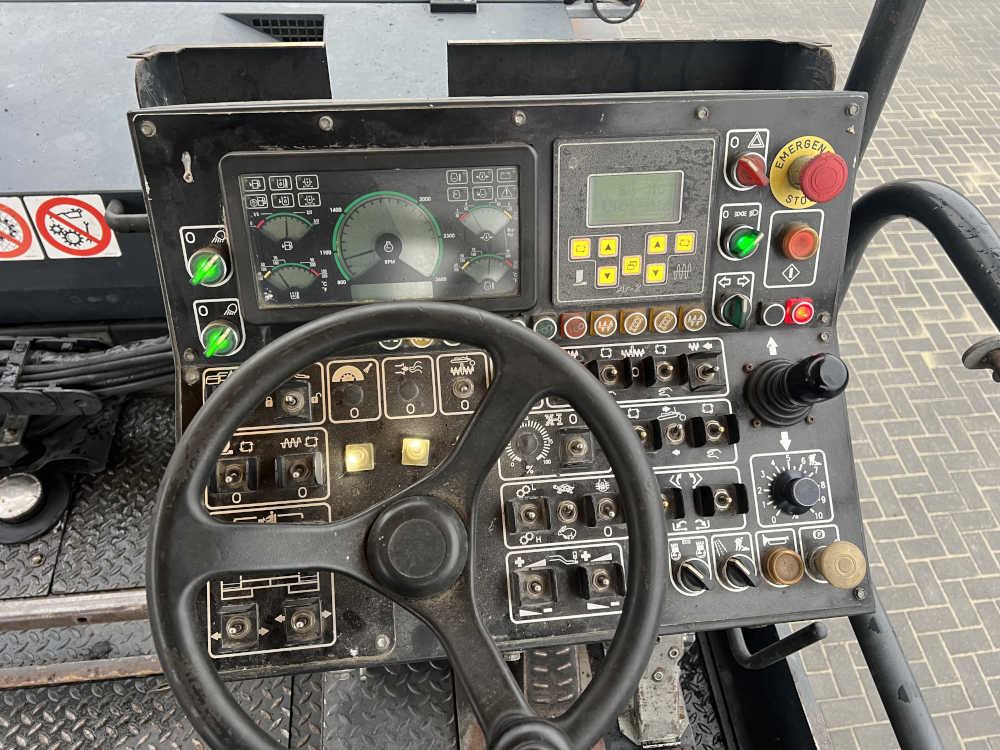 Usato 2009 Bomag BF 691P