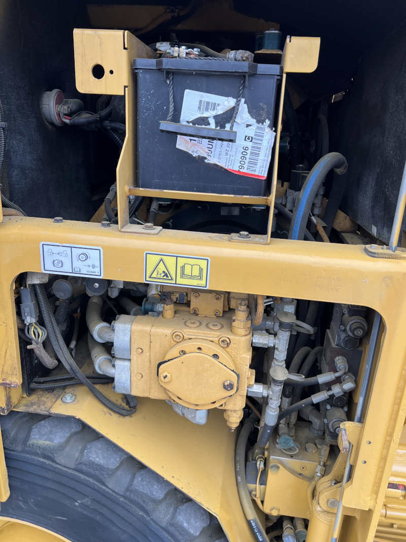 Usato 2014 Caterpillar AP 300D -138-