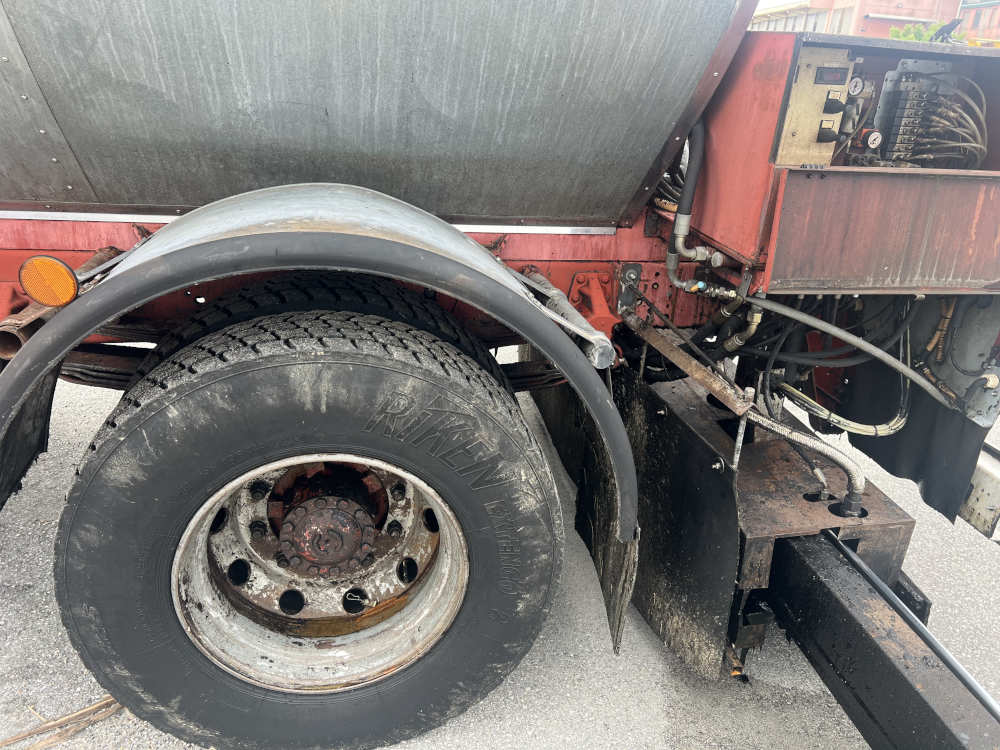 Usato 2004 Massenza B 8 B23 HY-EX