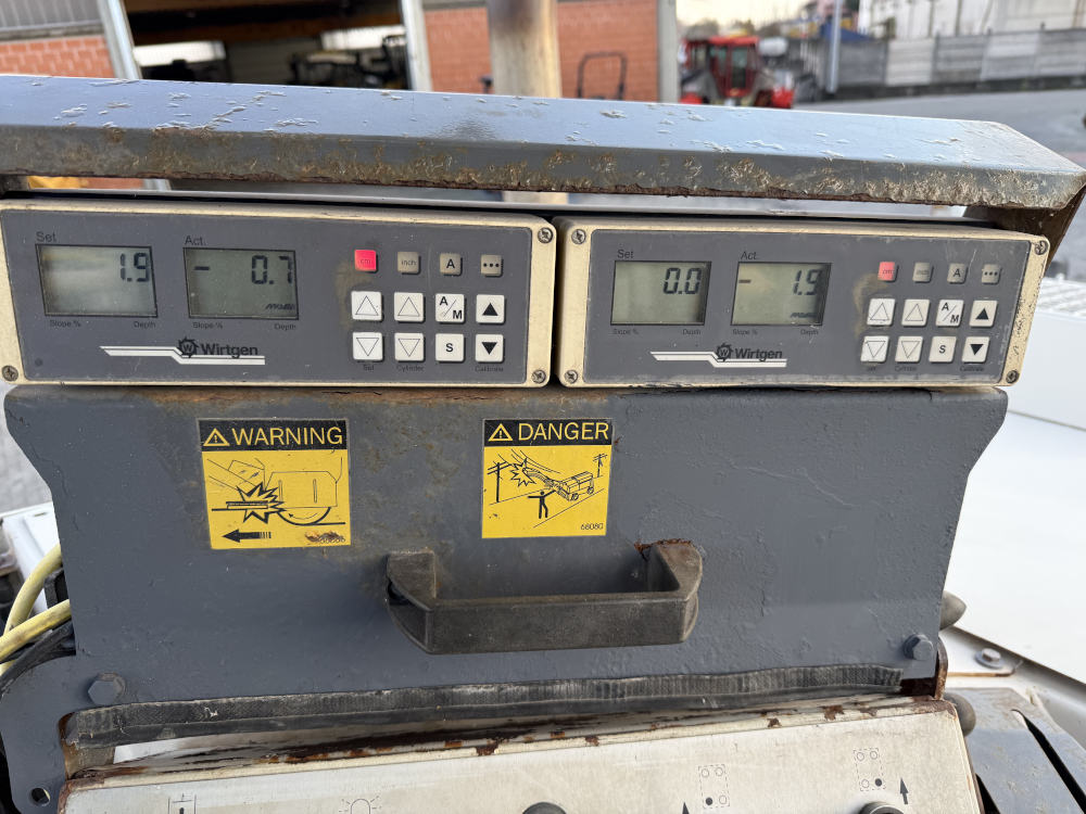 Usato 2001 Wirtgen W 1000F