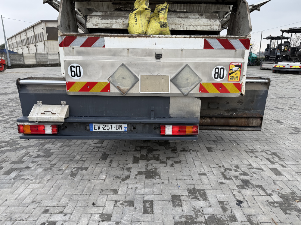 Usato 2008 Mercedes / Secmair 2536 / Chipsealer BCG 500