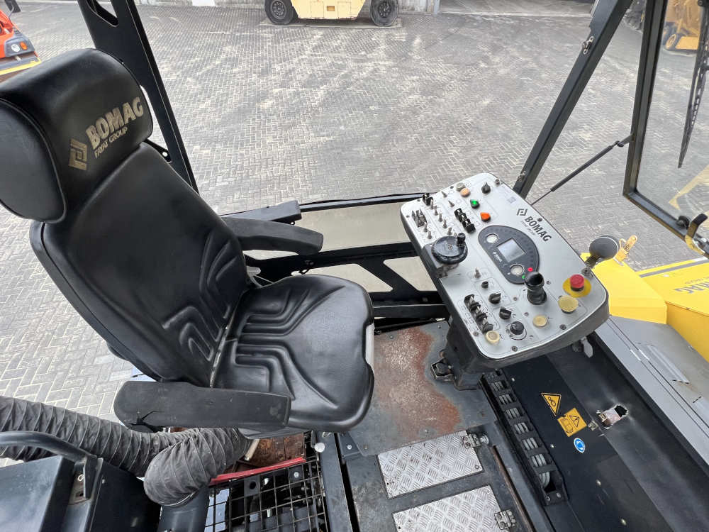 Usato 2019 Bomag BF 300 C-2