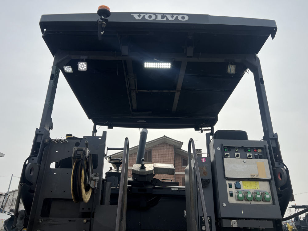 Usato 2015 Volvo P 6870C