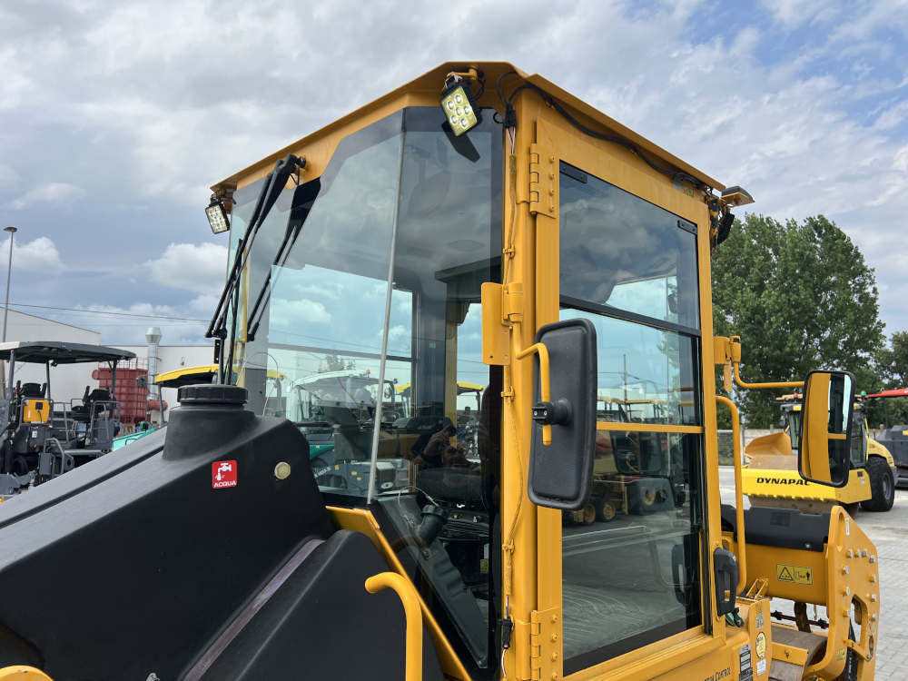 Usato 2017 Caterpillar CD 8