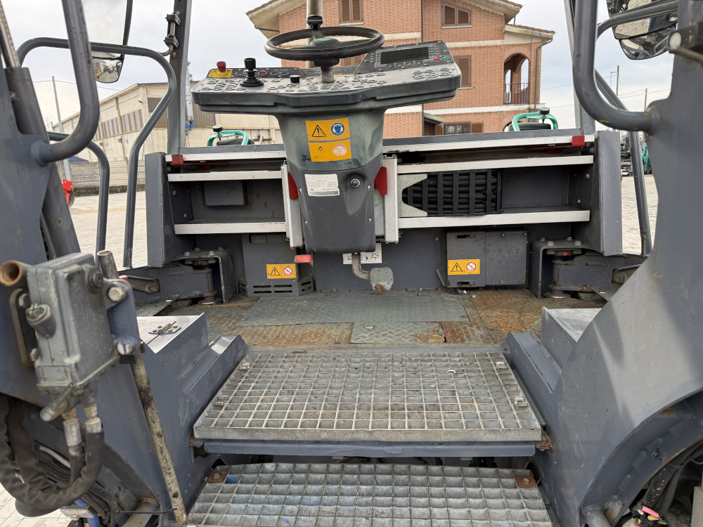 Usato 2018 Vogele S 1303-3i