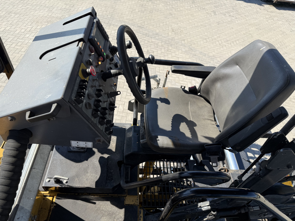 Usato 2010 Caterpillar AP 600D