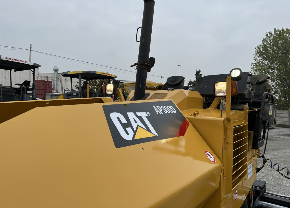 Usato 2014 Caterpillar AP 300D -138-