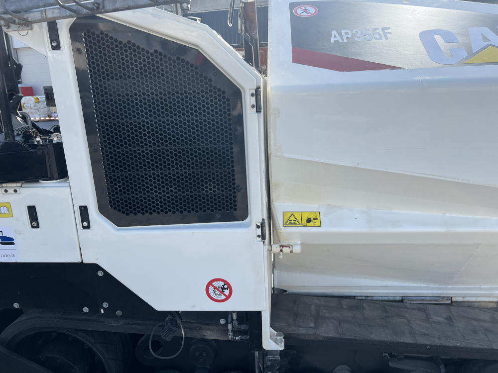 Usato 2016 Caterpillar AP 355F