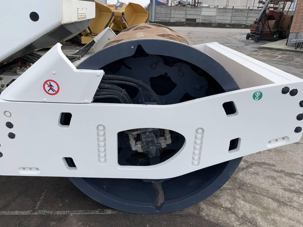 Usato 2004 Bomag BW 213 DH-4 (Deep Impact)