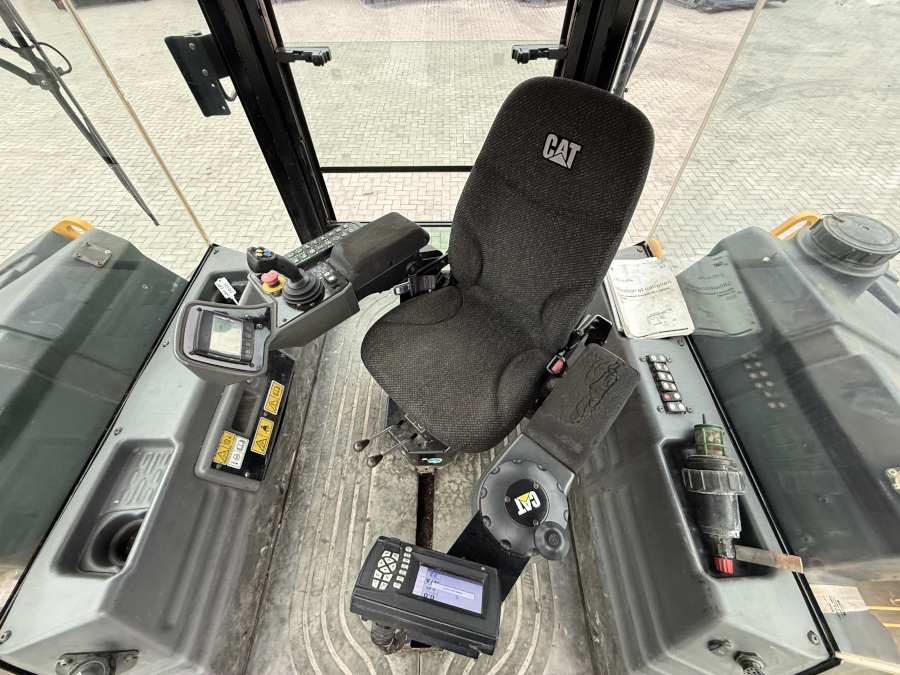 Usato 2014 Caterpillar CD 54B
