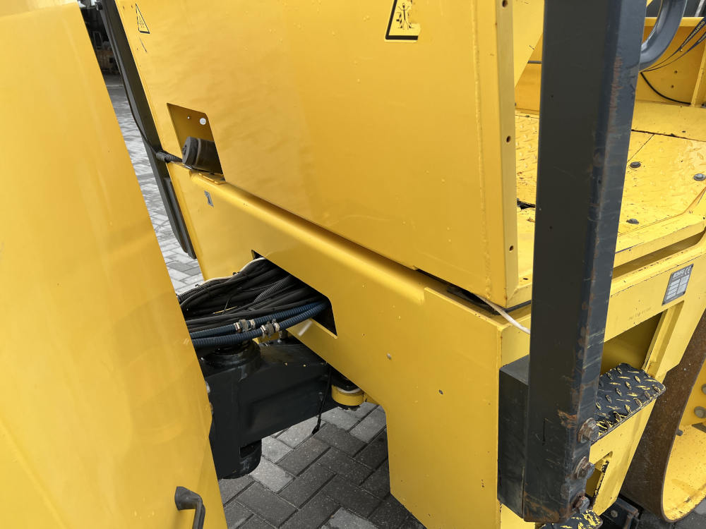 Usato 2004 Bomag BW 141 AD-2