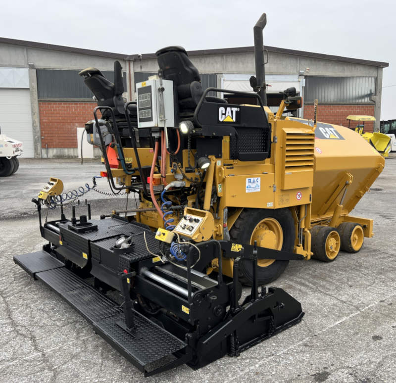 Usato 2014 Caterpillar AP 300D -138-