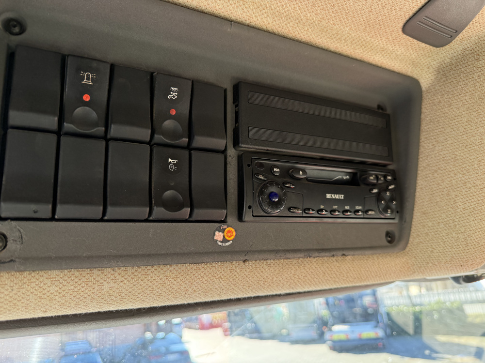 Usato 2005 Renault / Rincheval Premium 320 Dci / EPA