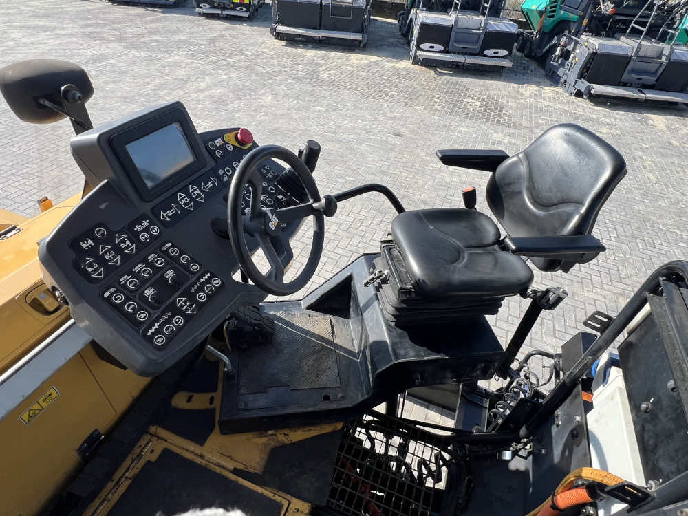 Usato 2020 Caterpillar AP 355F