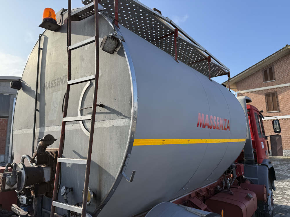 Usato 2004 Massenza B 8 B23 HY-EX