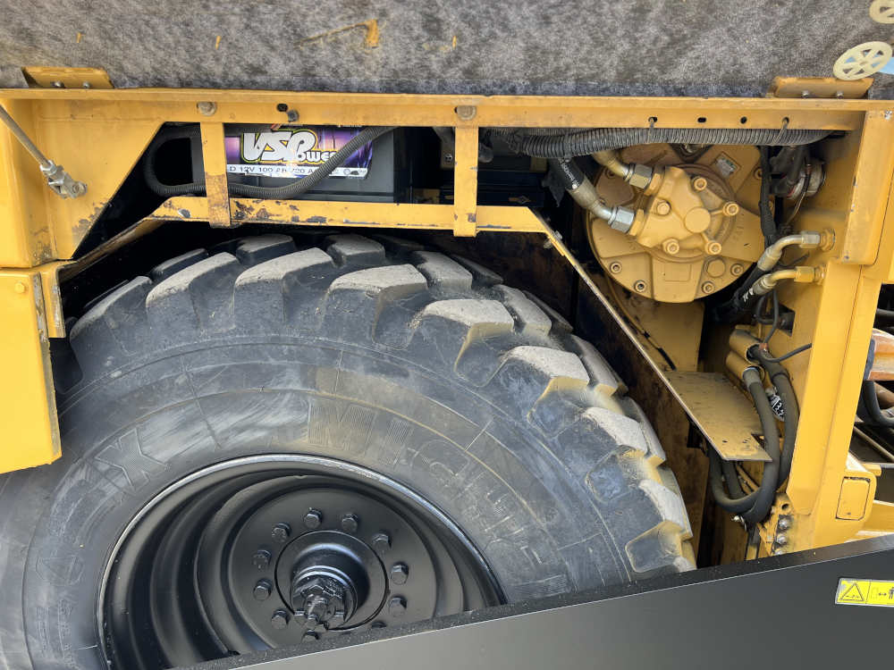 Usato 2007 Caterpillar AP 600 -150-