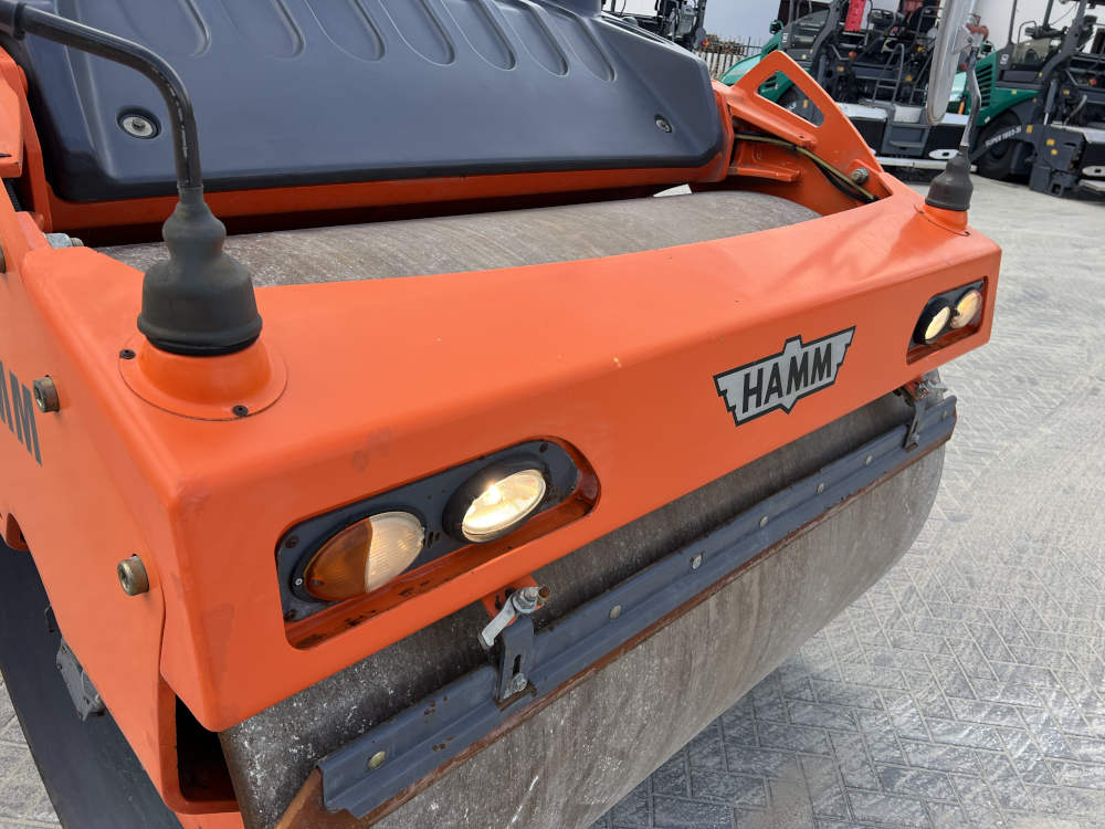 Usato 2010 Hamm HD+ 120 VV