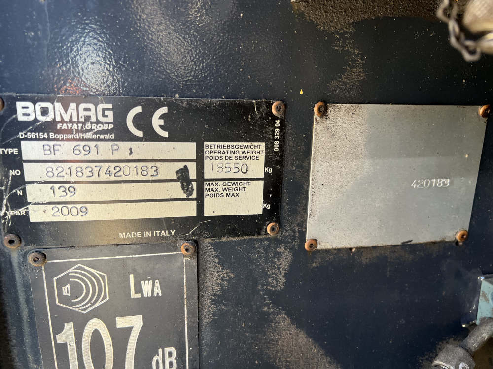 Usato 2009 Bomag BF 691P