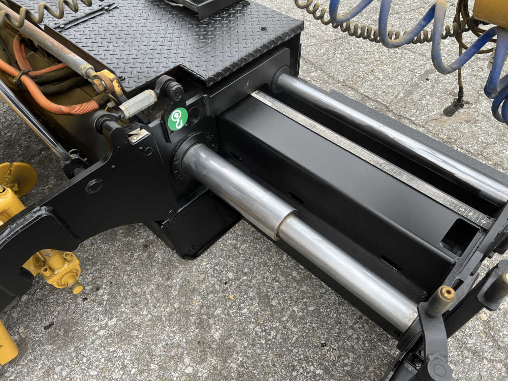 Usato 2014 Caterpillar AP 300D -138-