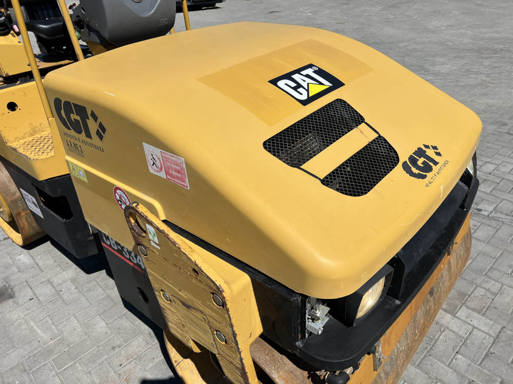 Usato 2006 Caterpillar CB 334E