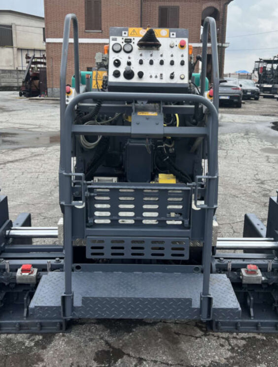 Used 2011 Vogele Super 800 -288-