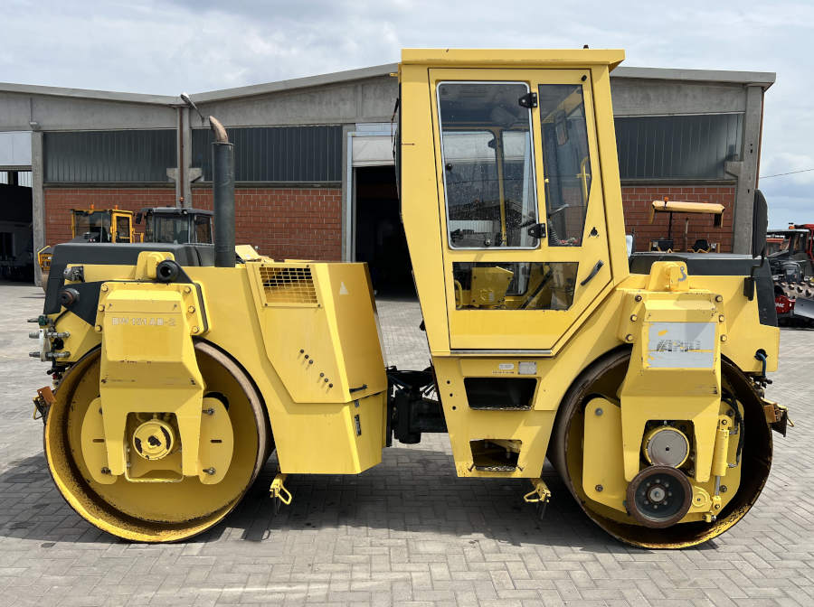 Usato 2001 Bomag BW 151 AD-2