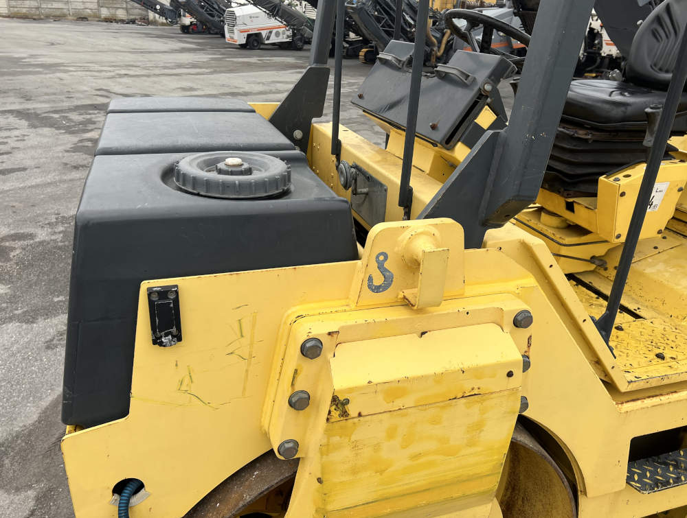 Usato 2002 Bomag BW 144 AD-2 -115-
