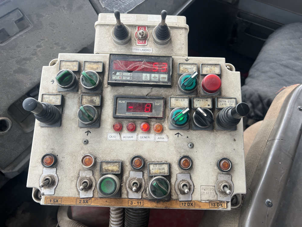 Usato 2004 Massenza B 8 B23 HY-EX