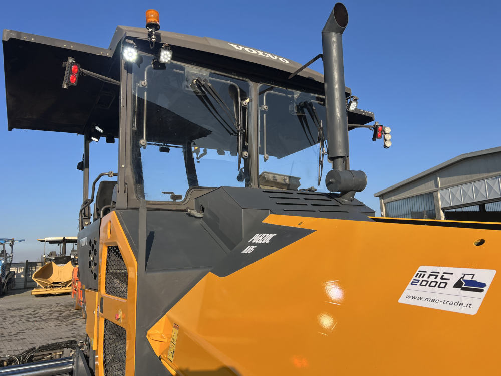 Usato 2014 Volvo P 6820C